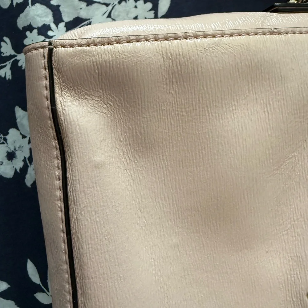Kate Spade Blush Pink Crossbody Bag with 🎀 – - Picture 2 of 7